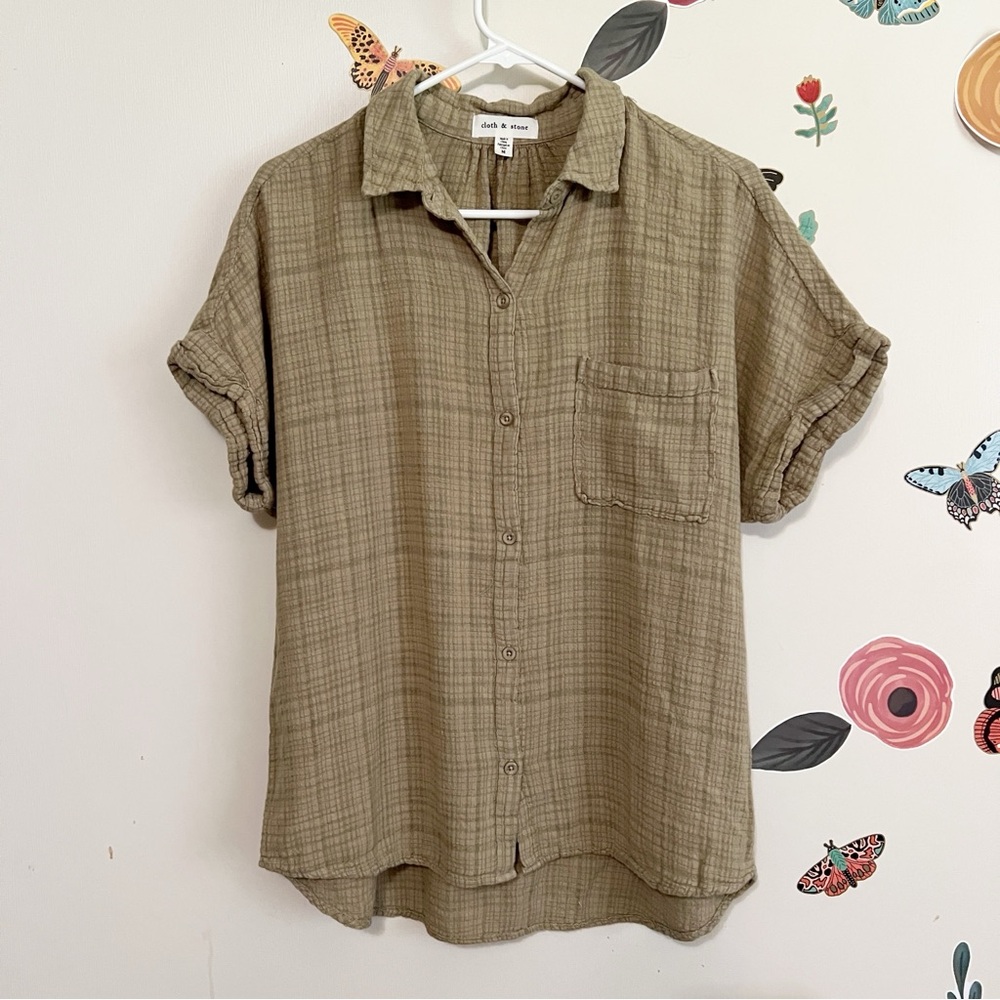 cloth & stone light olive textured blouse - Picture 3 of 9